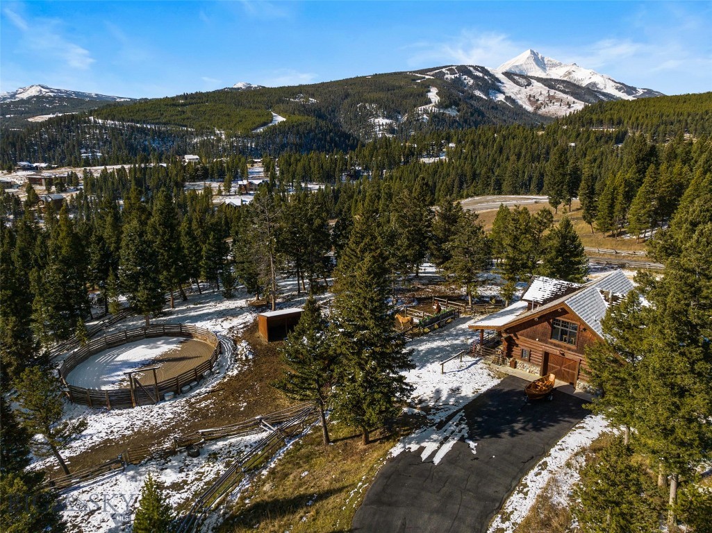 5255 Lone Mountain Trail Property Photo 3