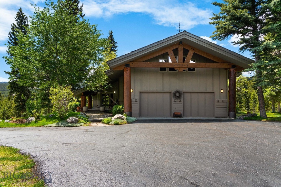 5255 Lone Mountain Trail Property Photo 4