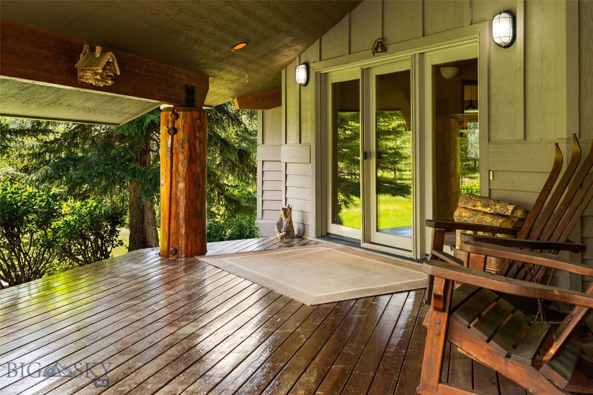 5255 Lone Mountain Trail Property Photo 6