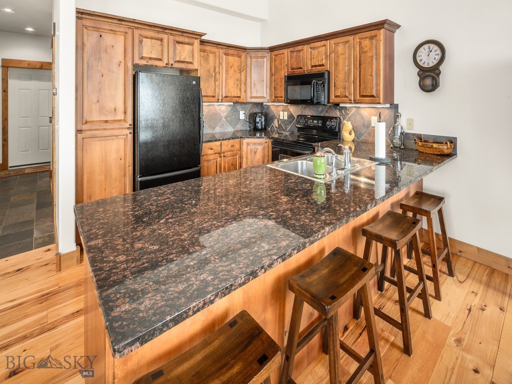 18 Heavy Runner Road D Property Photo 14