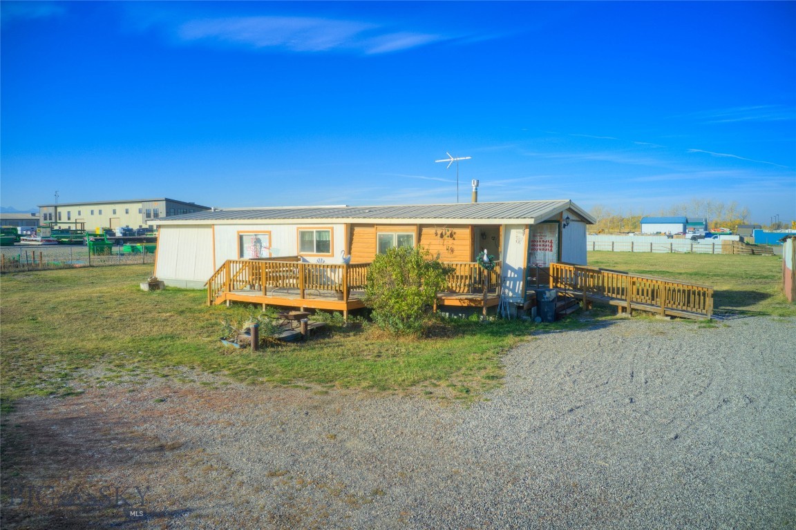 1931 S Alaska Property Photo 7