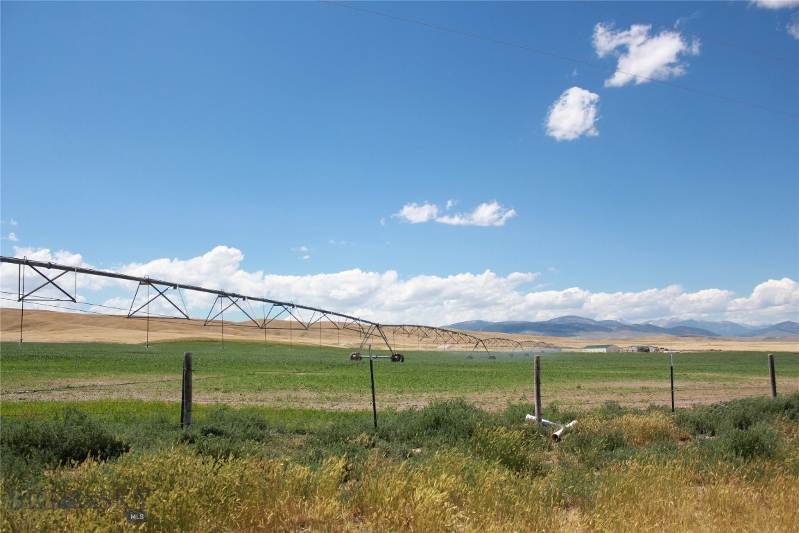 650 Frying Pan Property Photo 1