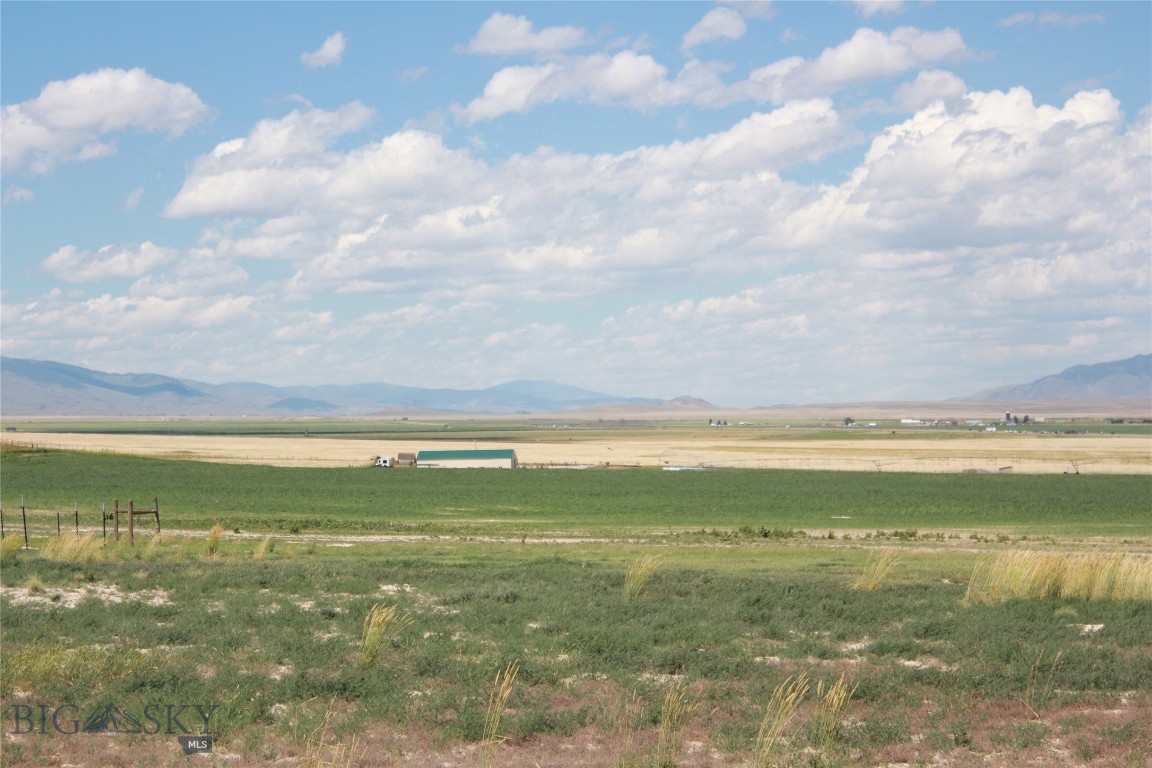 650 Frying Pan Property Photo 6