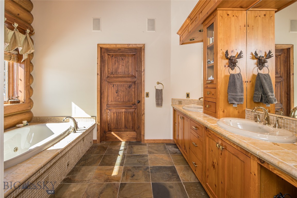 141 Black Wolf Ridge Property Photo 24