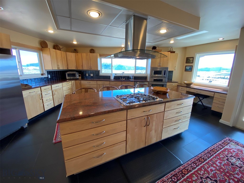 1424 Beef Trail Road Property Photo 6