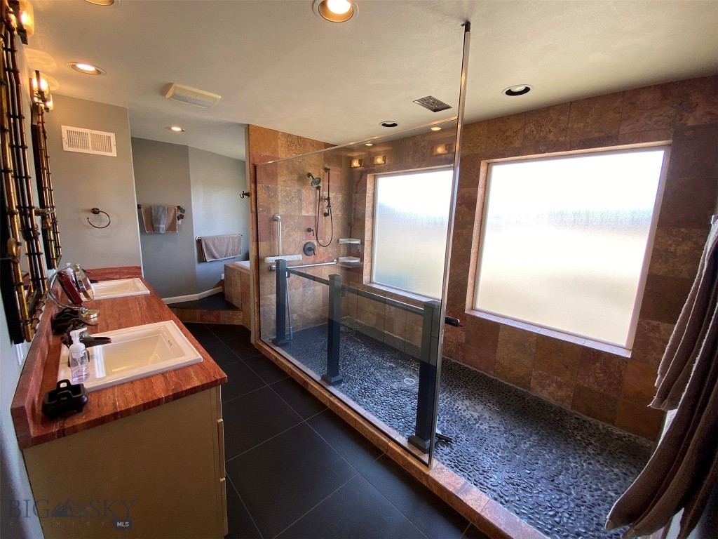 1424 Beef Trail Road Property Photo 27