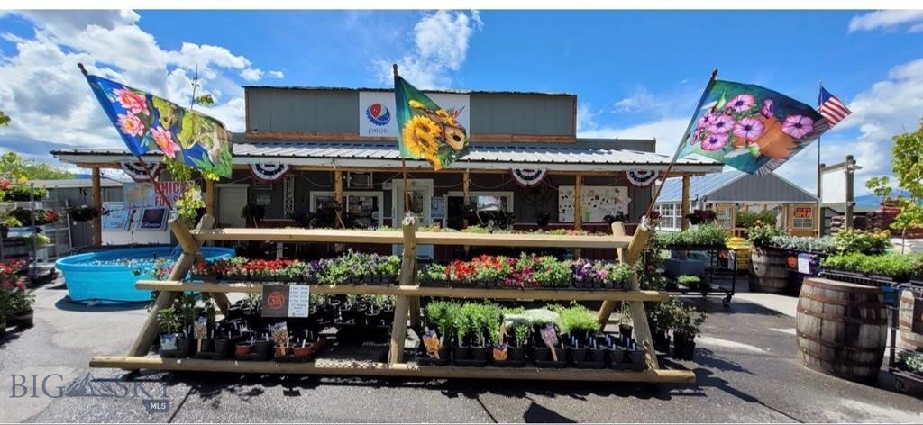 899 Three Mile Creek Road Property Photo 5