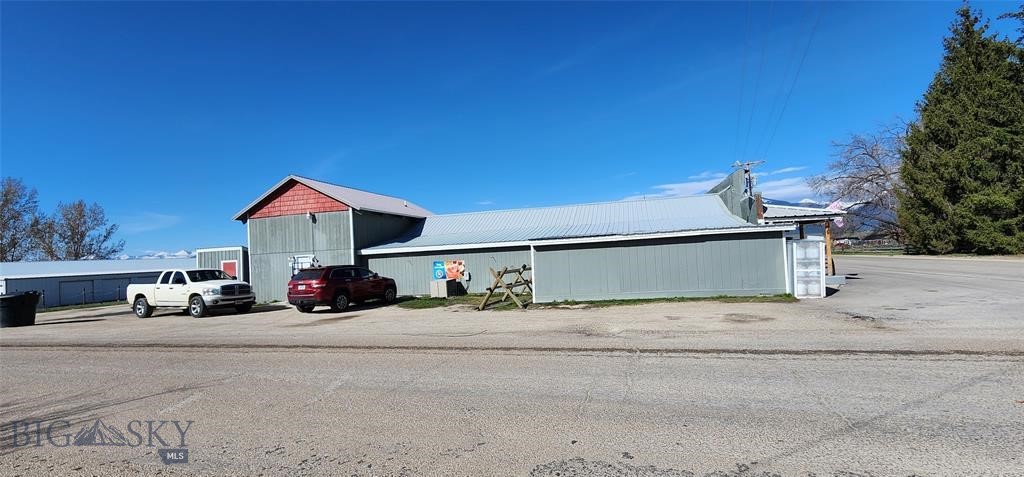 899 Three Mile Creek Road Property Photo 14