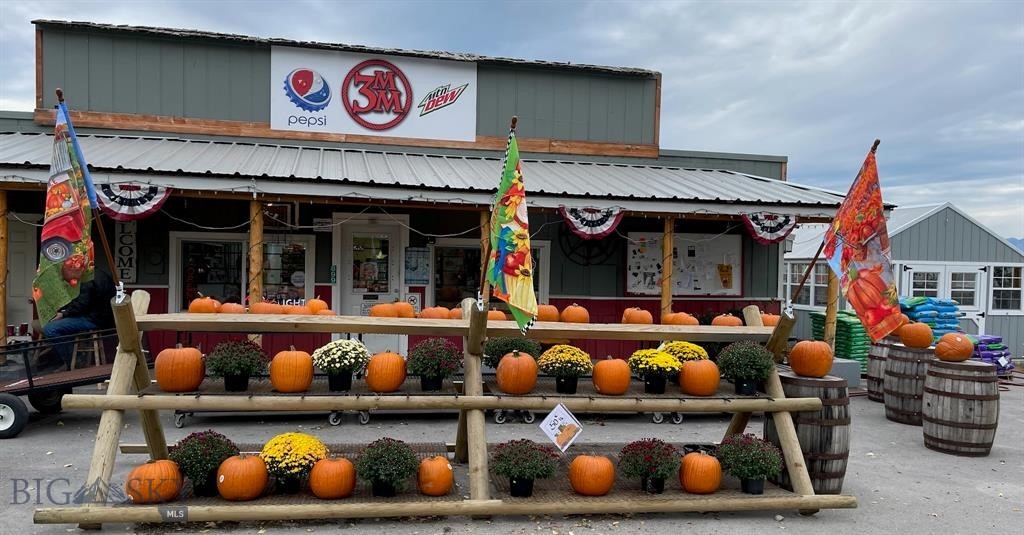 899 Three Mile Creek Road Property Photo 15