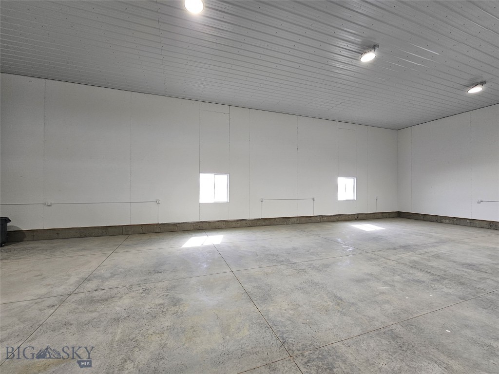 190 Skyway Boulevard 4 Property Photo 9