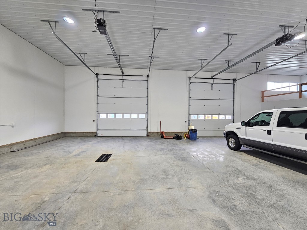 190 Skyway Boulevard 4 Property Photo 11