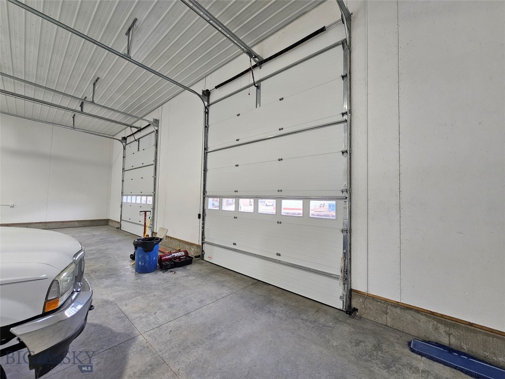 190 Skyway Boulevard 4 Property Photo 12