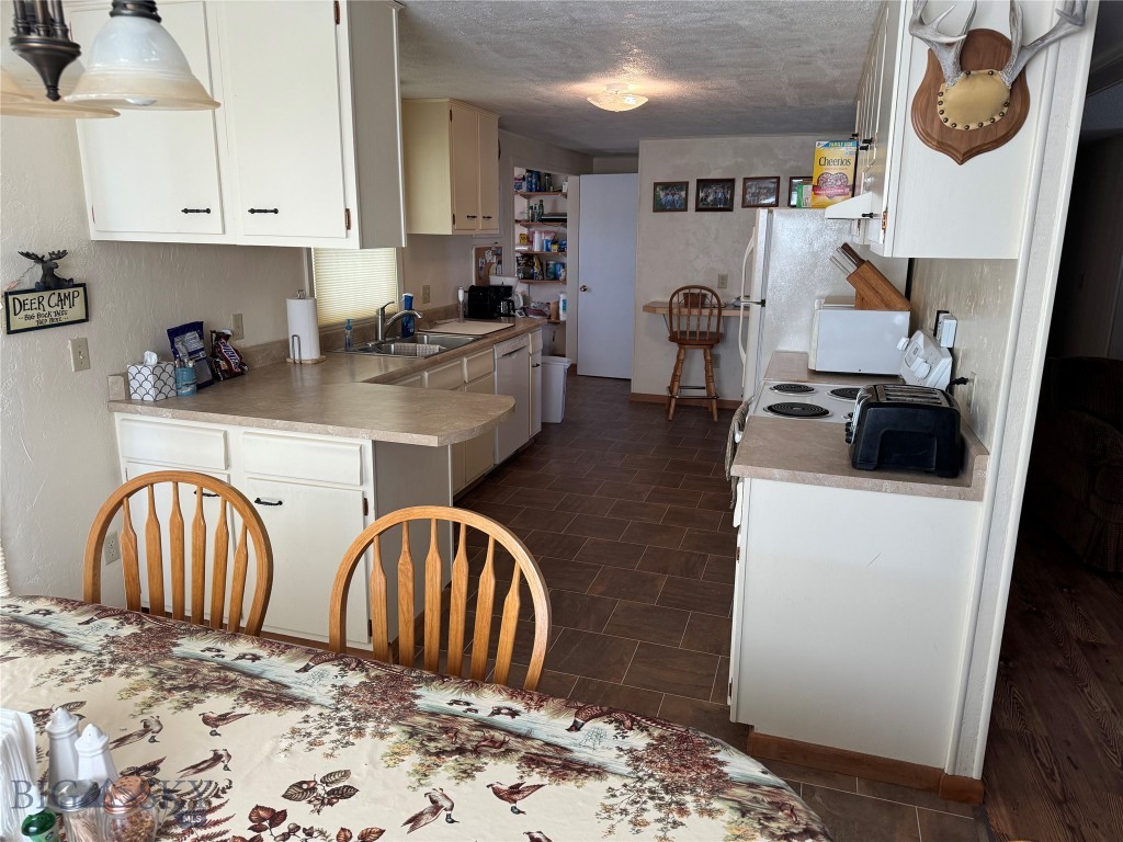 57 South Barber Rd Property Photo 32