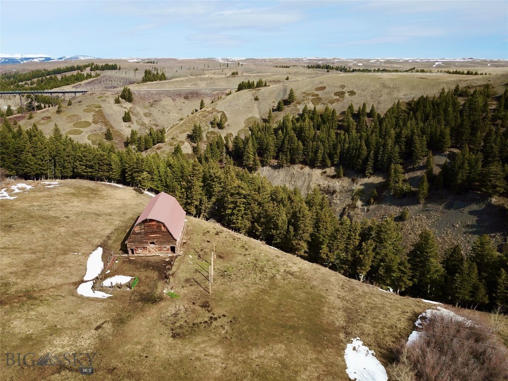 21001 Us Hwy 2 Property Photo 7