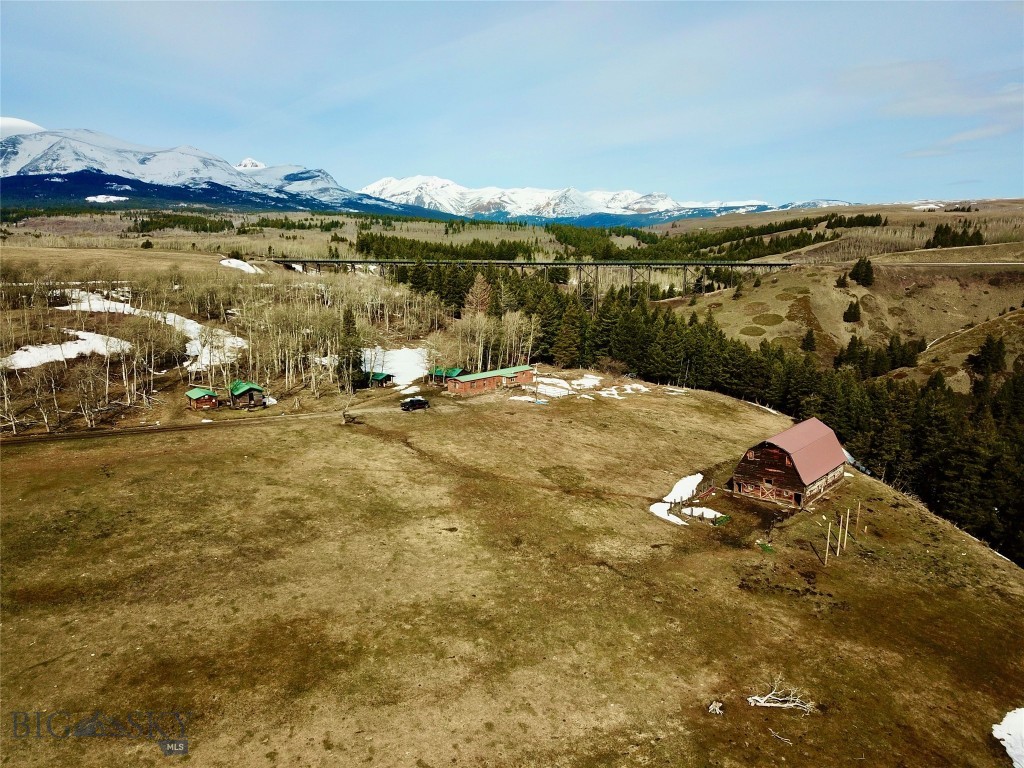 21001 Us Hwy 2 Property Photo 8