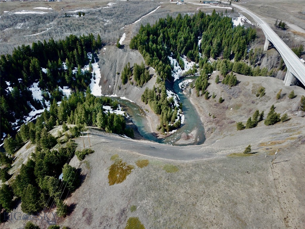 21001 Us Hwy 2 Property Photo 12