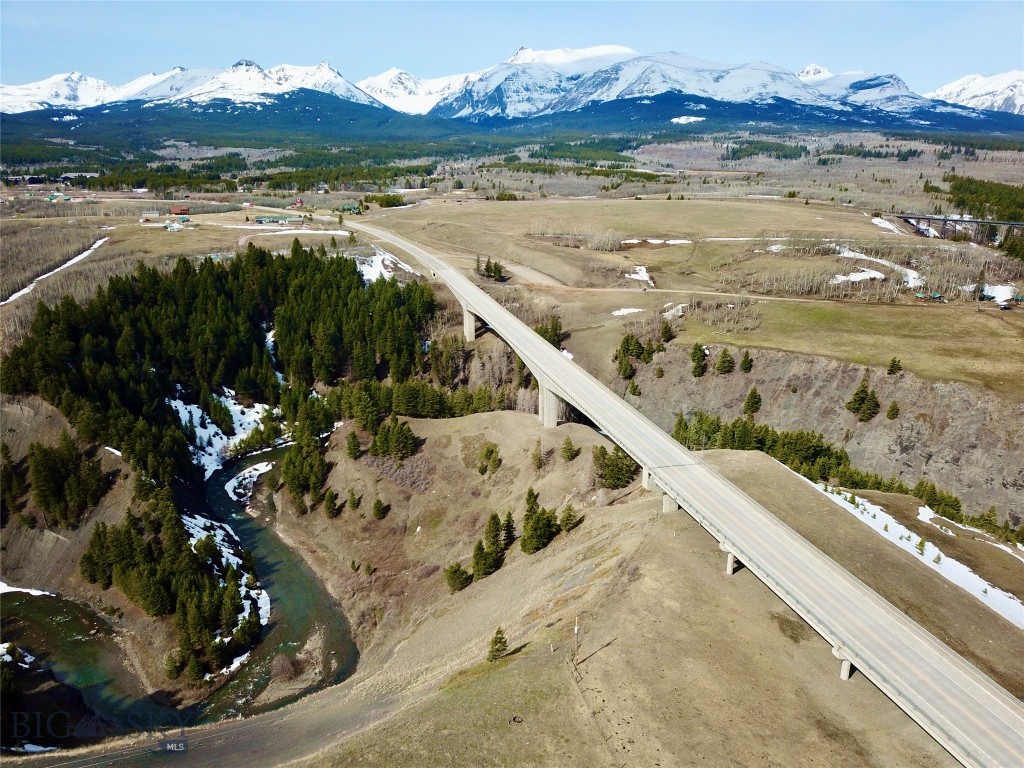 21001 Us Hwy 2 Property Photo 13