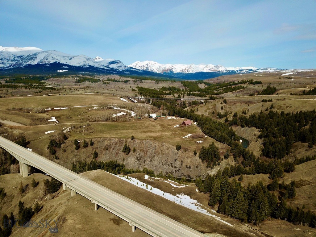 21001 Us Hwy 2 Property Photo 14