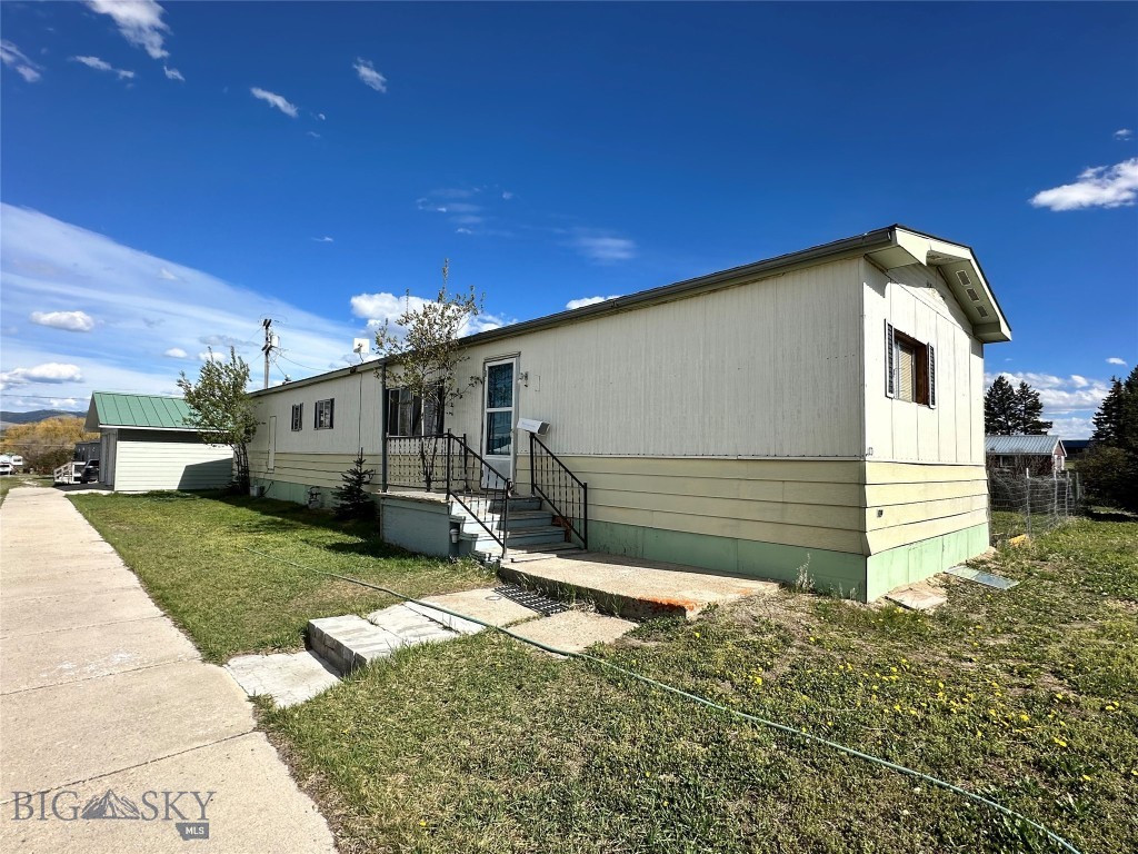 1001 Oregon Street Property Photo 1