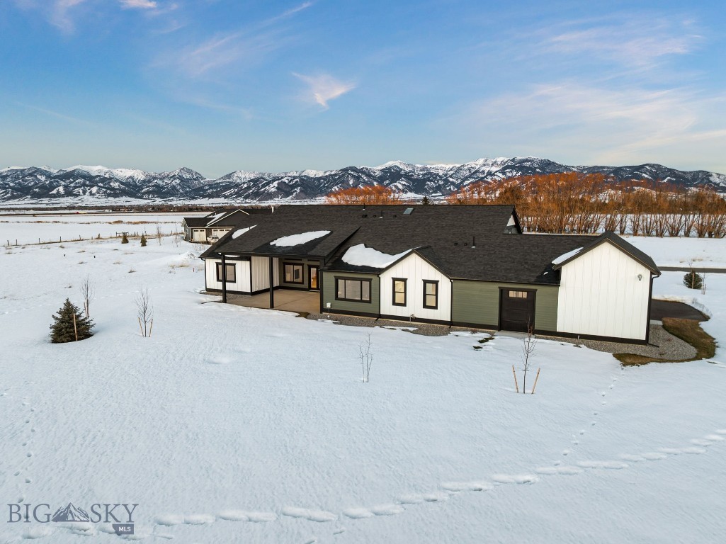 429 Bison Trail Property Photo 5