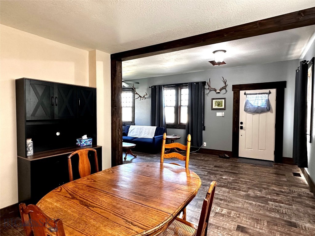 610 Milwaukee Avenue Property Photo 4