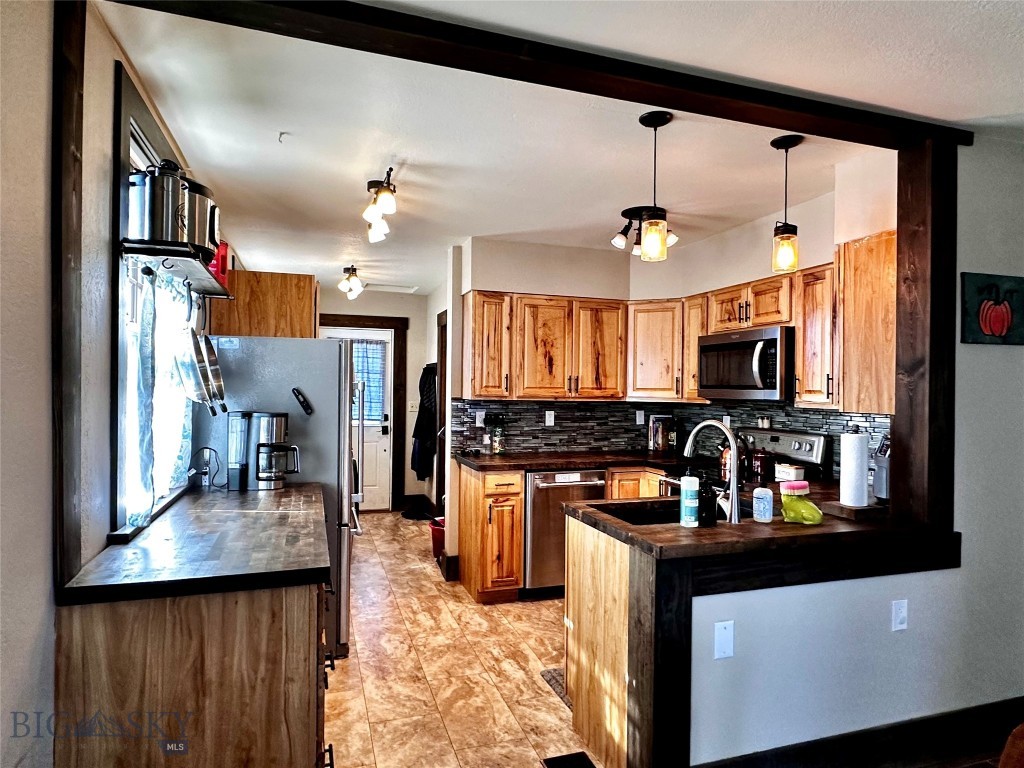 610 Milwaukee Avenue Property Photo 5