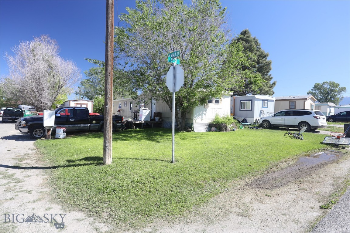 500 N Walnut Street Property Photo 2
