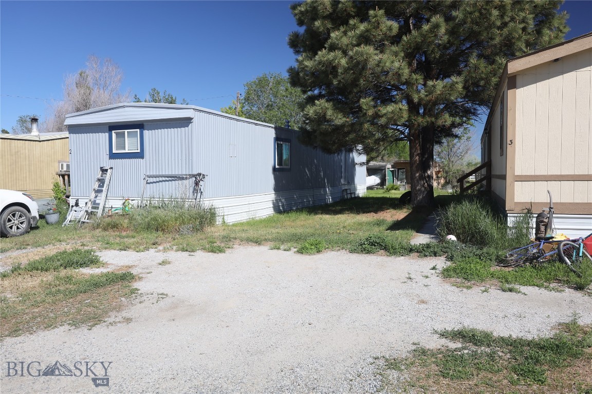 500 N Walnut Street Property Photo 14