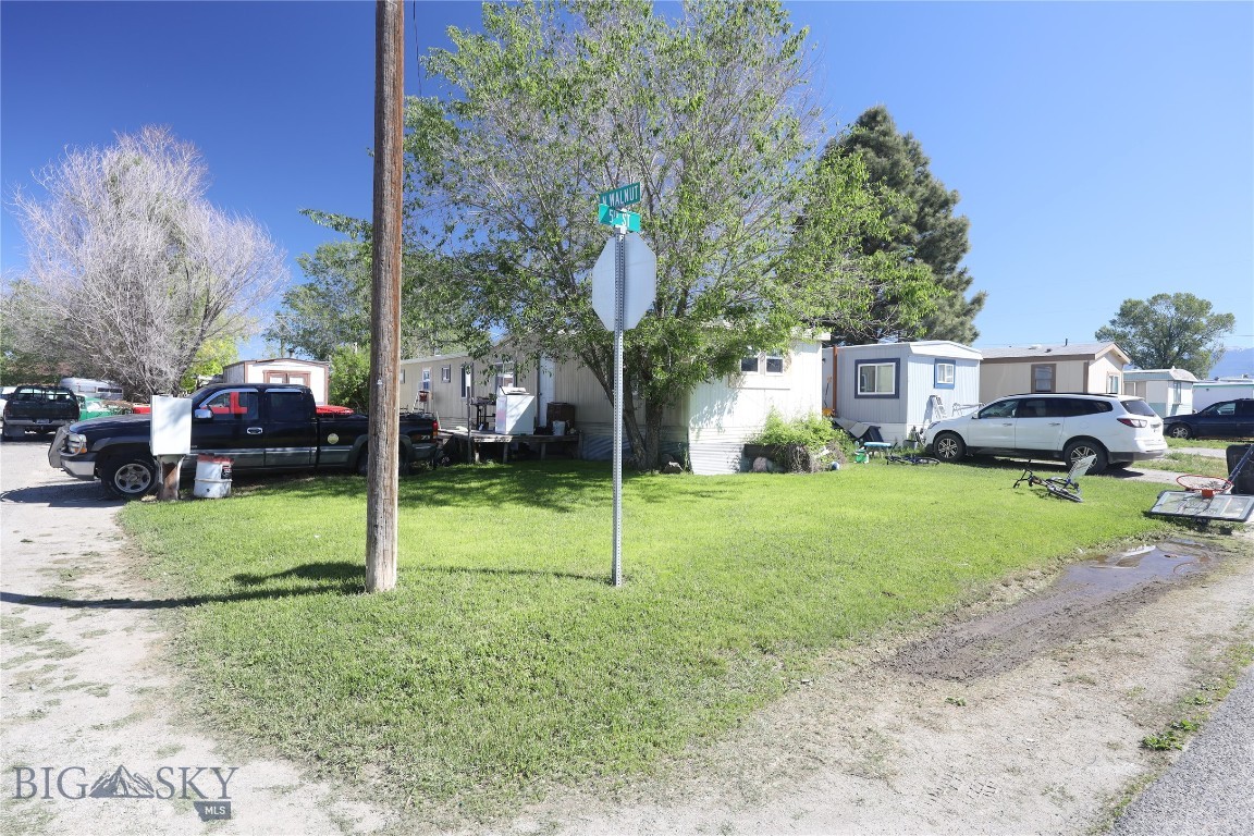 500 N Walnut Street Property Photo 15