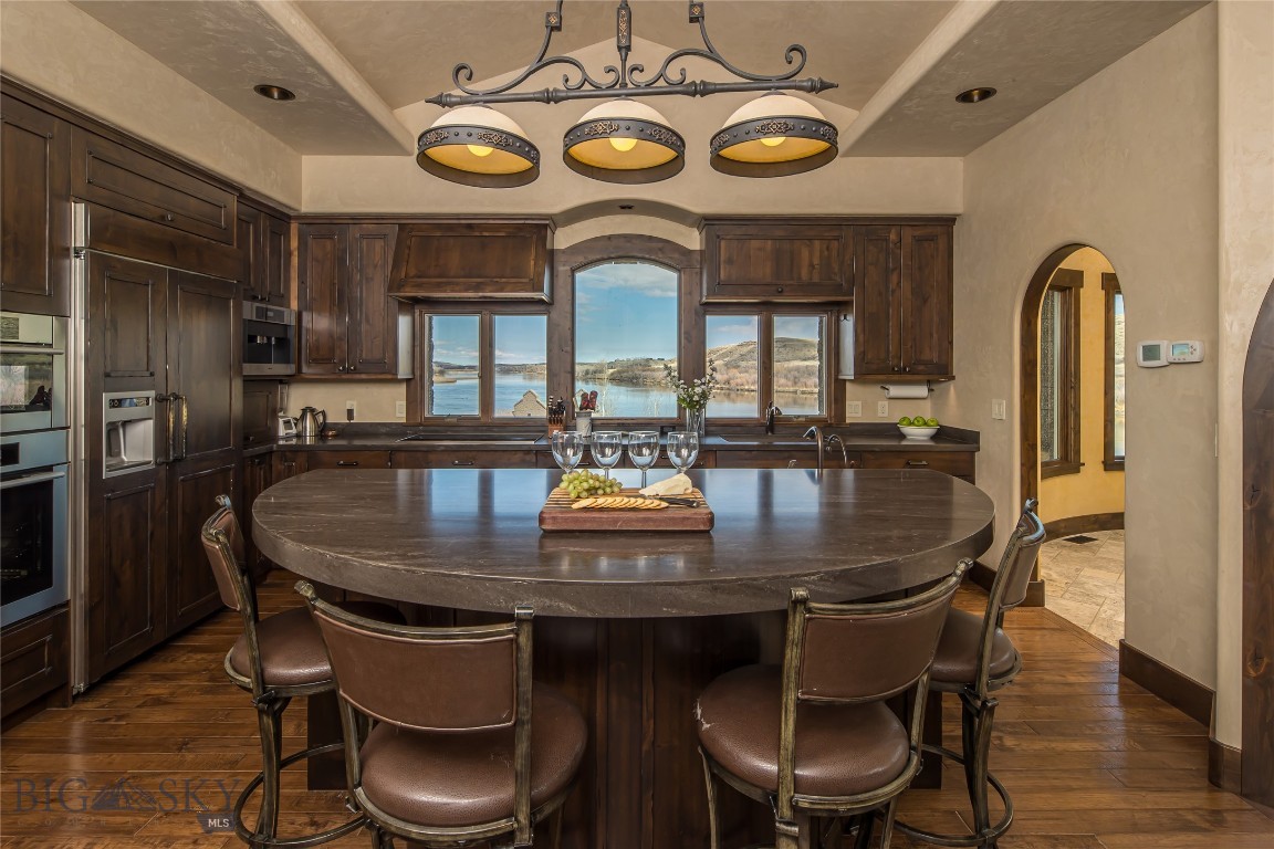 665 Wilson Butte Road Property Photo 5