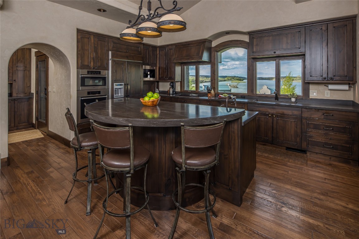665 Wilson Butte Road Property Photo 12