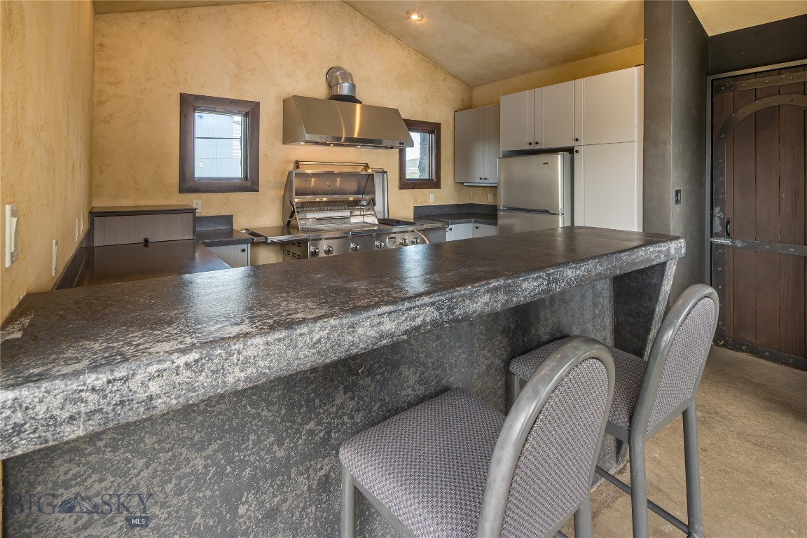 665 Wilson Butte Road Property Photo 34