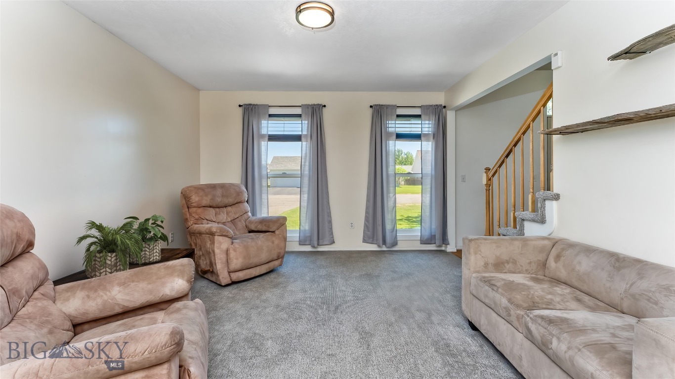1008 E Missoula Property Photo 5