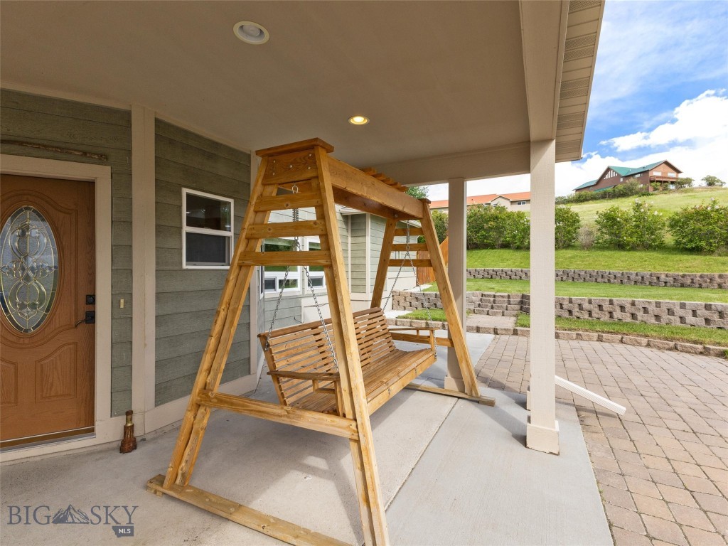 105 High Ground Avenue Property Photo 4
