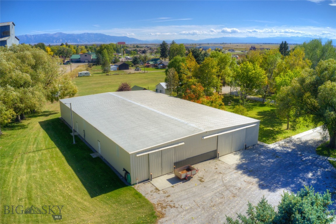 9191 Wooden Shoe Lane Property Photo 1