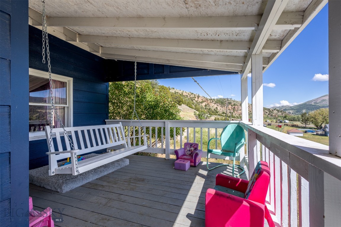 504 N Cable Road Property Photo 4