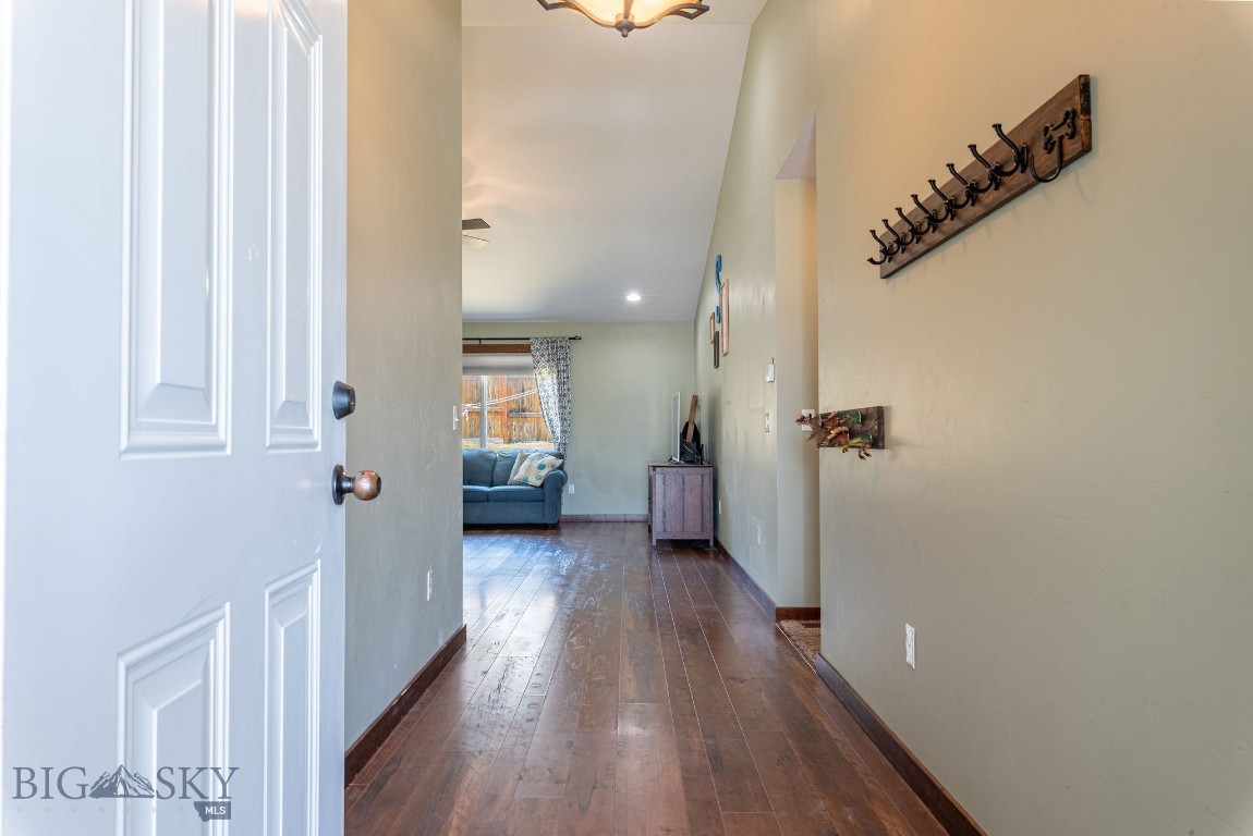805 Nebula Street Property Photo 2