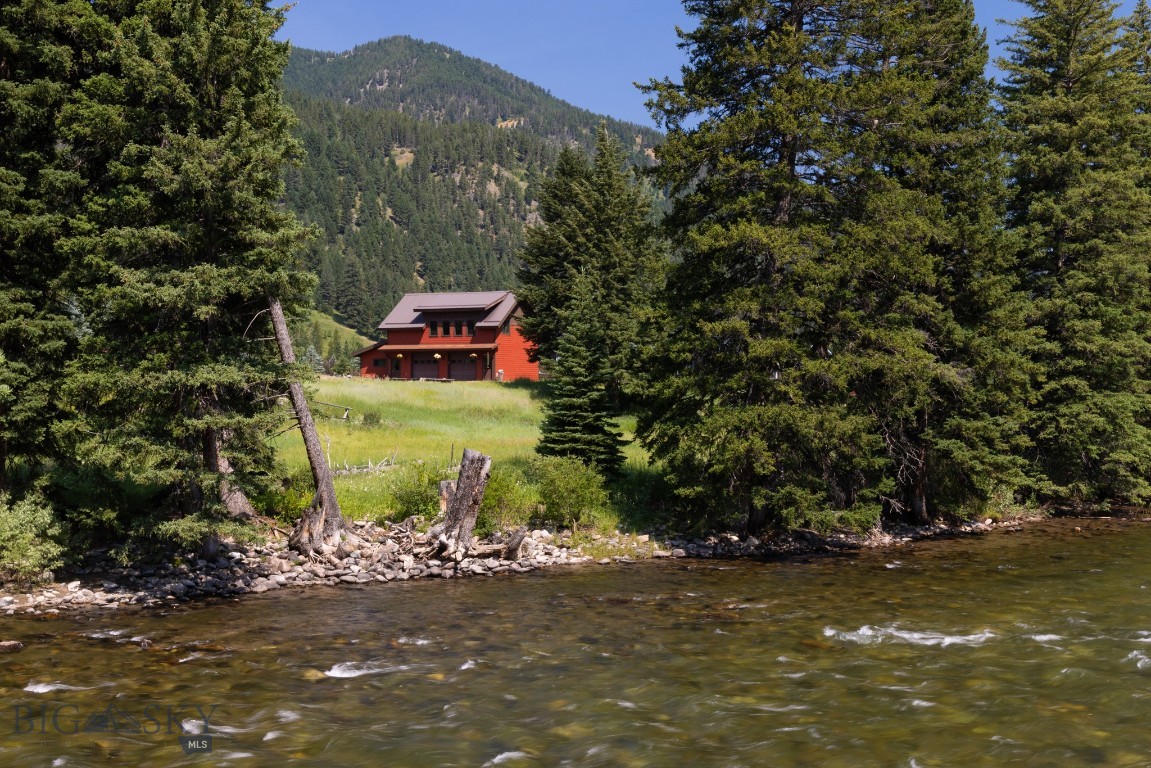 450 Karst Stage Loop Property Photo 4