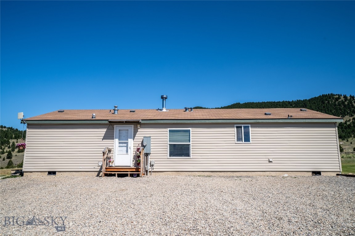 805 Flint Creek Road Property Photo 6