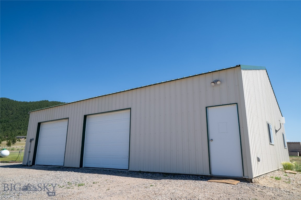 805 Flint Creek Road Property Photo 8