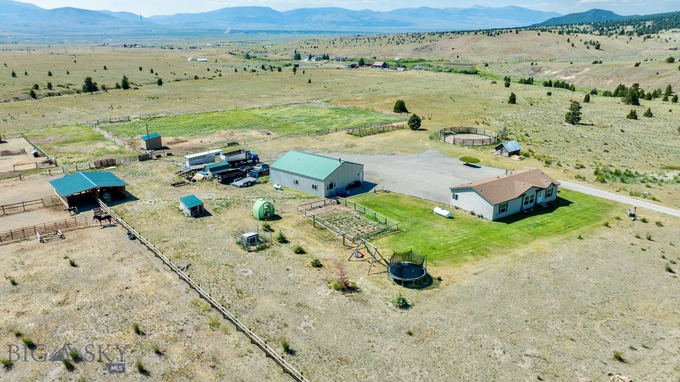 805 Flint Creek Road Property Photo 9