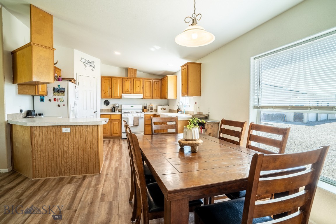 805 Flint Creek Road Property Photo 14