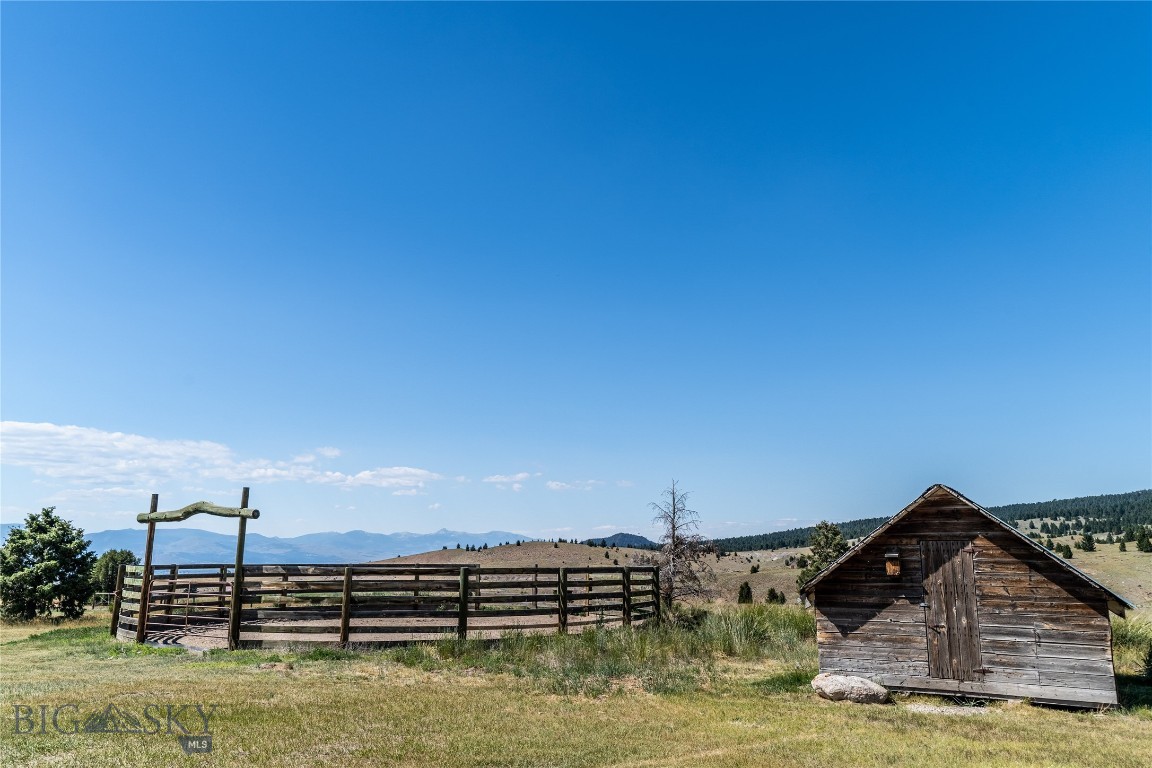 805 Flint Creek Road Property Photo 36