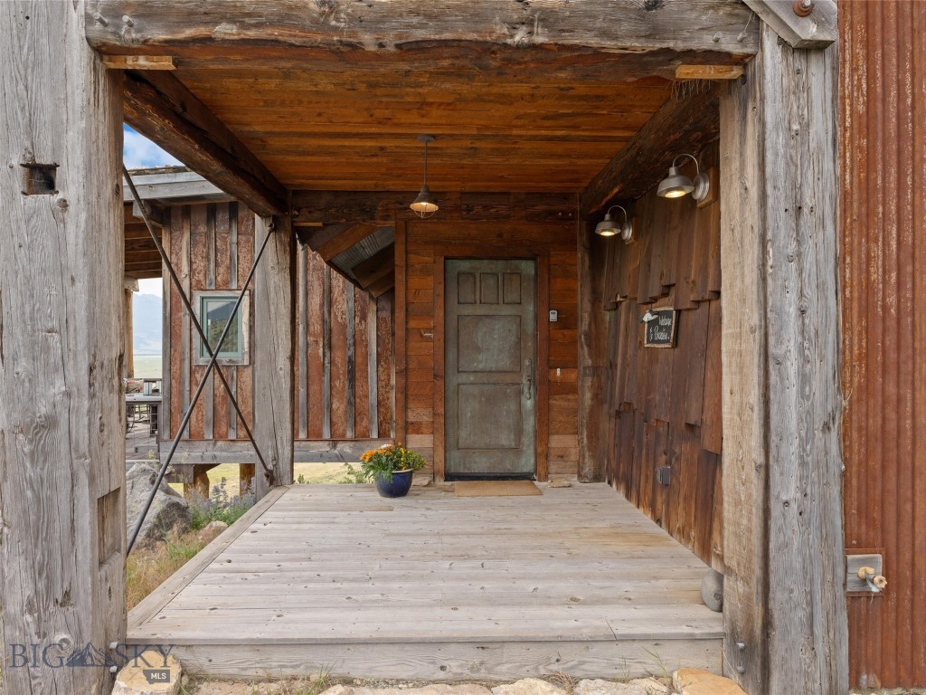 163 Spring Creek Hills Property Photo 10