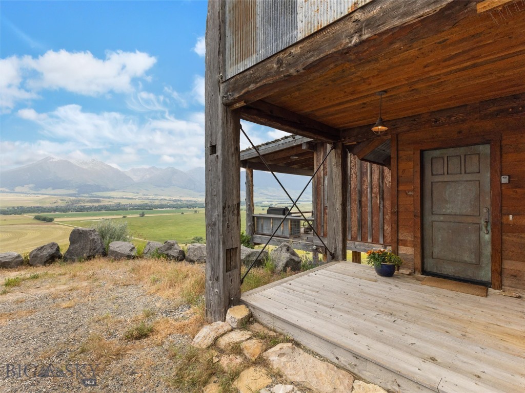 163 Spring Creek Hills Property Photo 11