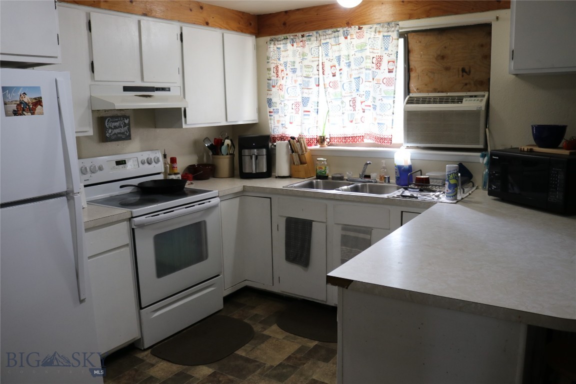 100 A Street Property Photo 2