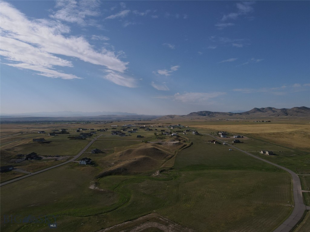 88 Wheatland Meadows Property Photo 3