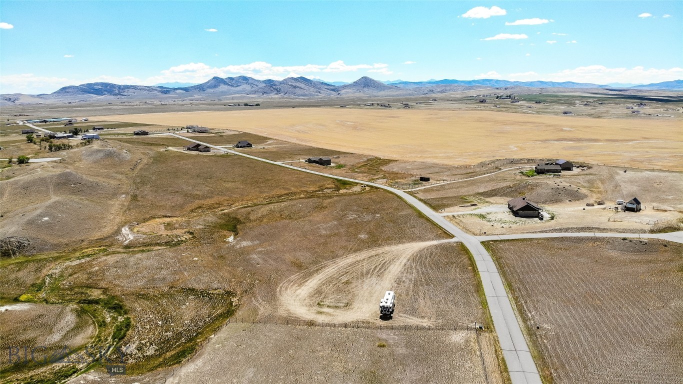 88 Wheatland Meadows Property Photo 33