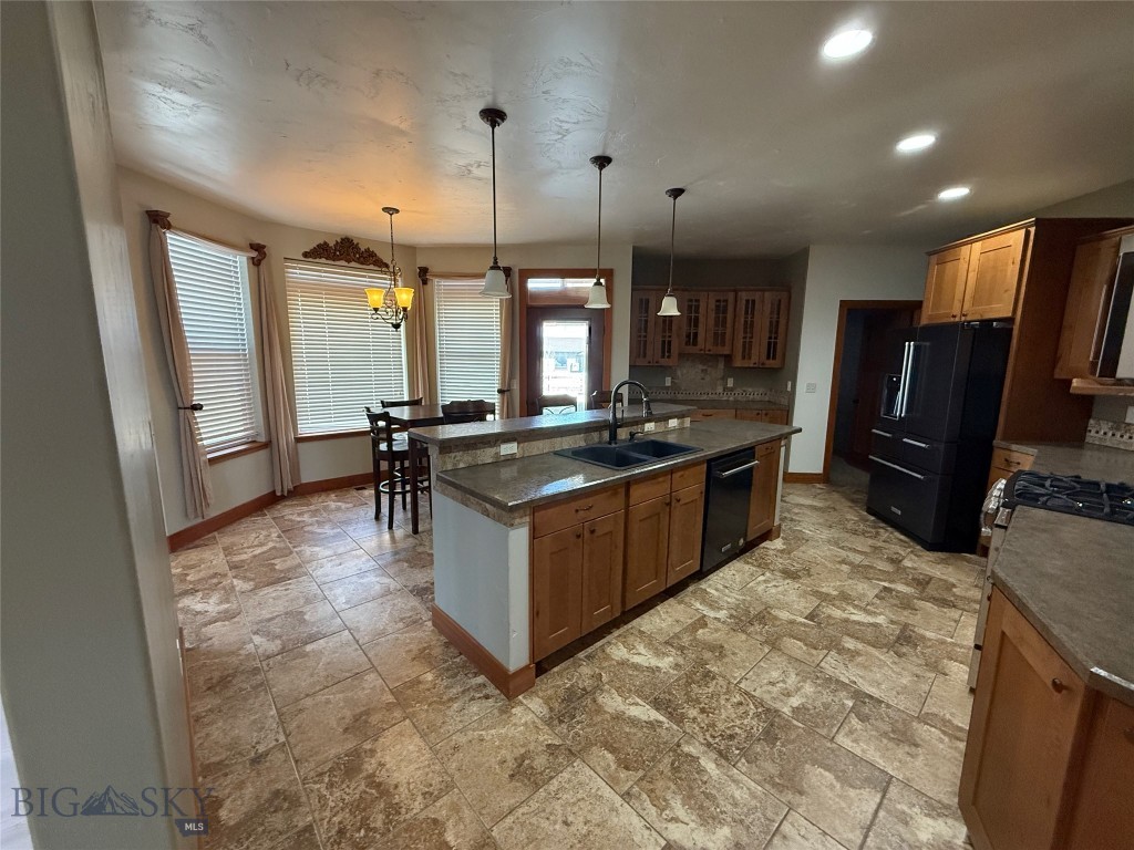 270 Southwind Property Photo 18