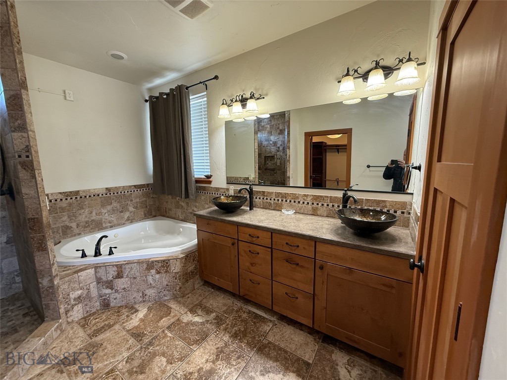270 Southwind Property Photo 28